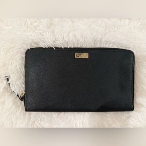 Kate spade Neda zip around Black Long wallet Gold Hardware